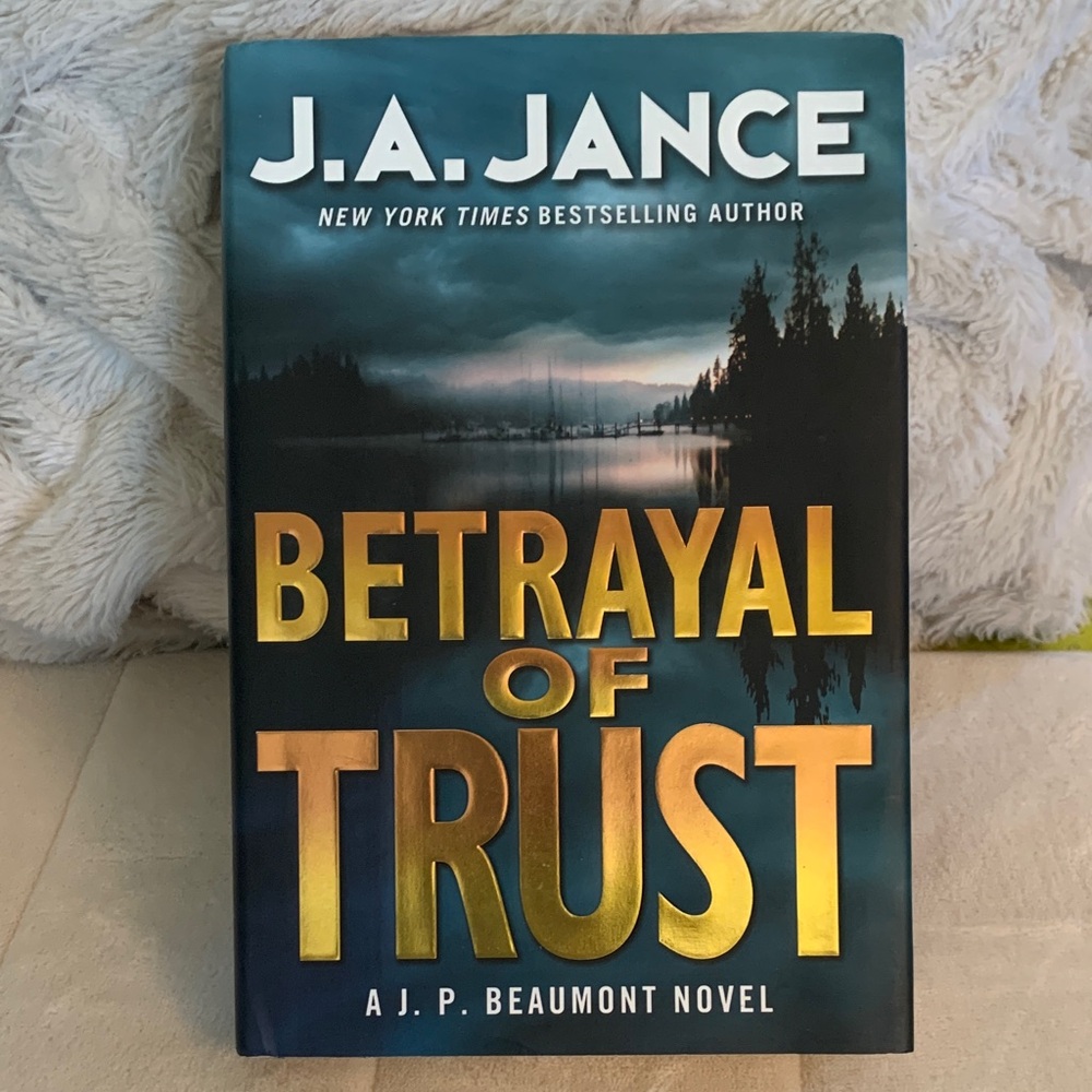 ⭐️2/$12⭐️Mystery. Betrayal of Trust by J.A. Jance. JP Beaumont